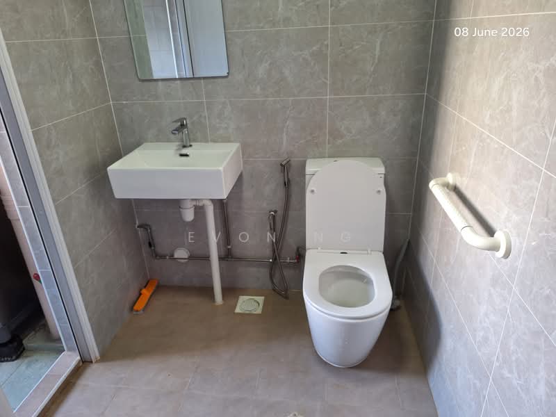 140 Bedok North Street 2, 140 Bedok North Street 2, Room Rental, 100 sqft, HDB Flat For Rent, by Evon Ng, 500170950 - Bathroom - PropertyGuru.com.sg