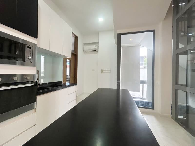 Ponggol Twenty-Forth Avenue, Ponggol Twenty-Forth Avenue, 7 Bedrooms, 5,200 sqft, Detached House For Rent, by Faith Huang 黄愛雁, 500170951 - Kitchen - PropertyGuru.com.sg