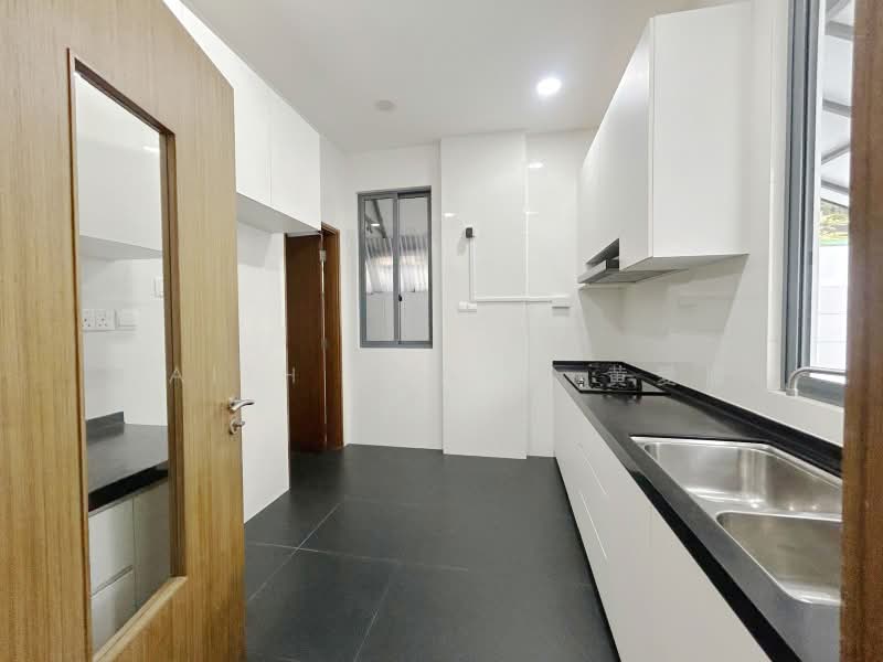 Ponggol Twenty-Forth Avenue, Ponggol Twenty-Forth Avenue, 7 Bedrooms, 5,200 sqft, Detached House For Rent, by Faith Huang 黄愛雁, 500170951 - Kitchen - PropertyGuru.com.sg
