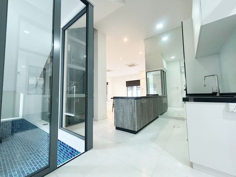 Ponggol Twenty-Forth Avenue, Ponggol Twenty-Forth Avenue, 7 Bedrooms, 5,200 sqft, Detached House For Rent, by Faith Huang 黄愛雁, 500170951 - Kitchen - PropertyGuru.com.sg