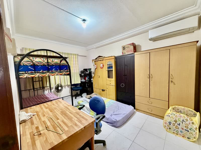 665 Hougang Avenue 4, 665 Hougang Avenue 4, 2 Bedrooms, 797 sqft, HDB Flat For Sale, by Lily Ho, 500170977 - Bedroom - PropertyGuru.com.sg