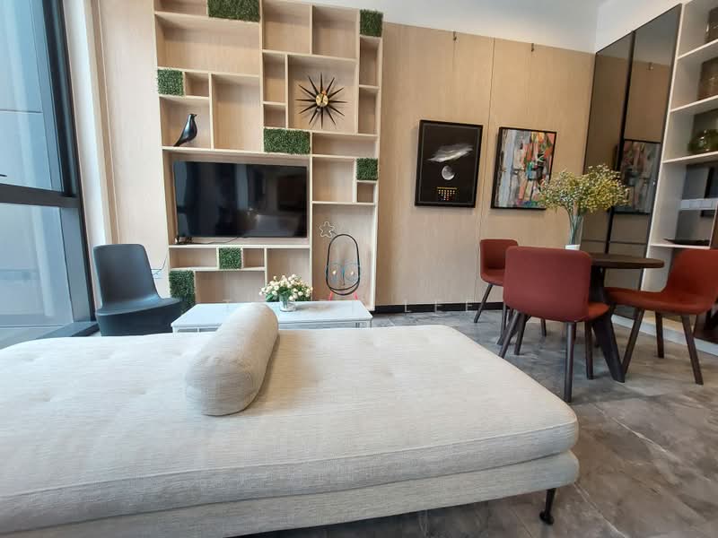 Midtown Bay, 120 Beach Road, 1 Bedroom, 409 sqft, Condominium For Sale, by Terri Lee, 500170980 - Living Room - PropertyGuru.com.sg