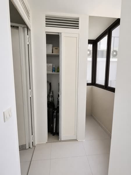 D'Nest, 135 Pasir Ris Grove, 3 Bedrooms, 1,130 sqft, Condominium For Rent, by Rayson Cheong, 500170995 - Corridor - PropertyGuru.com.sg