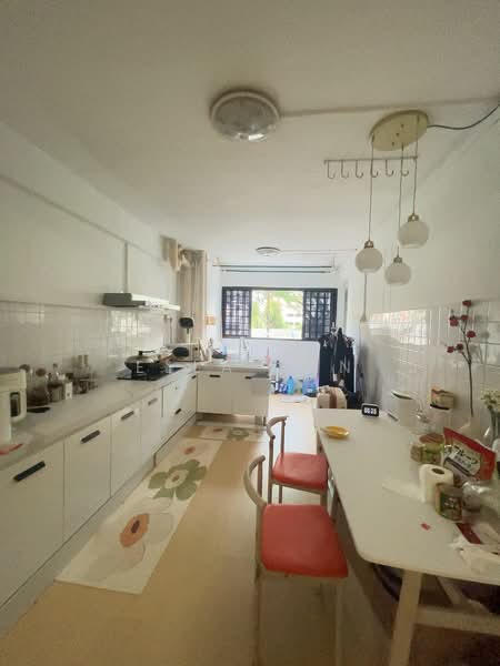 211 Jurong East Street 21, 211 Jurong East Street 21, Room Rental, 150 sqft, HDB Flat For Rent, by Ella Pan, 500171007 - Kitchen - PropertyGuru.com.sg
