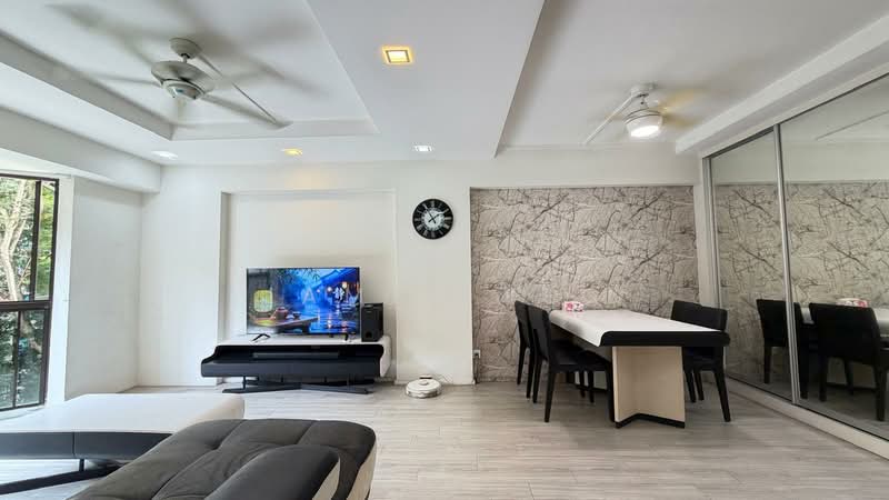 643 Choa Chu Kang Street 64, 643 Choa Chu Kang Street 64, 3 Bedrooms, 1,076 sqft, HDB Flat For Sale, by James Yeo, 500171011 - Living Room - PropertyGuru.com.sg