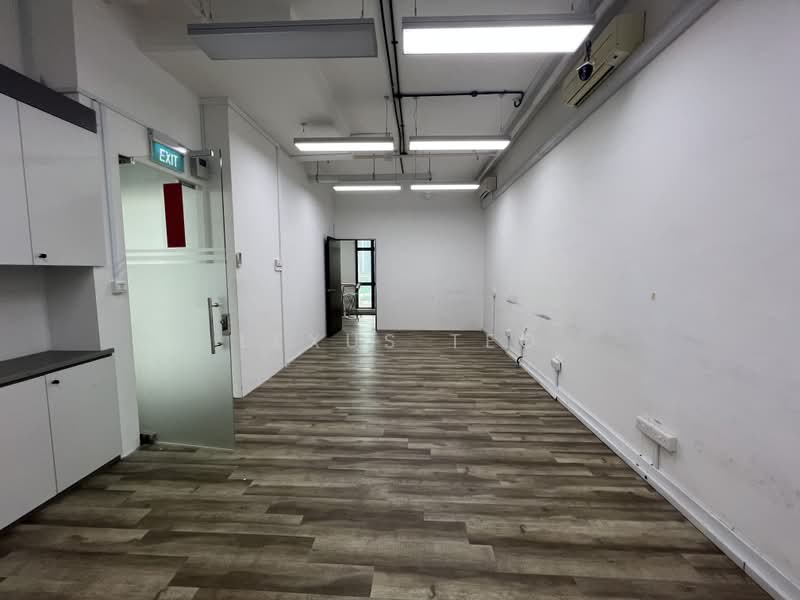 Tradehub 21, 8 Boon Lay Way, 1,893 sqft, Light Industrial (B1) For Sale, by Lexus Teo, 500171018 - CommercialGuru.com.sg
