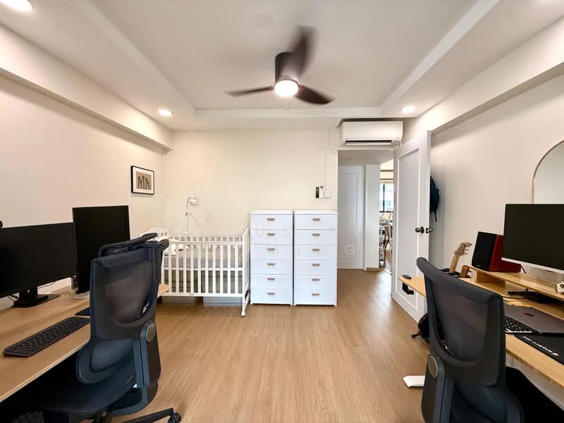 158 Bishan Street 13, 158 Bishan Street 13, 3 Bedrooms, 1,367 sqft, HDB Flat For Sale, by Sergius Seah Weiming, 500171020 - Bedroom 3 - Study - PropertyGuru.com.sg