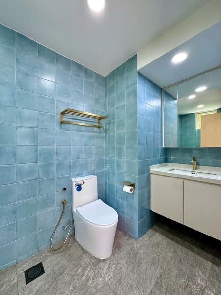 St. Patrick's Green, 49 St. Patrick's Road, 2 Bedrooms, 807 sqft, Condominium For Sale, by Terence Tee (郑志翔), 500171023 - Bathroom - PropertyGuru.com.sg