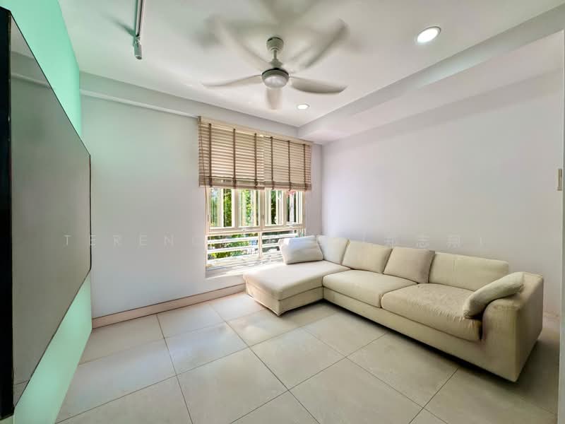 St. Patrick's Green, 49 St. Patrick's Road, 2 Bedrooms, 807 sqft, Condominium For Sale, by Terence Tee (郑志翔), 500171023 - Living Room - PropertyGuru.com.sg
