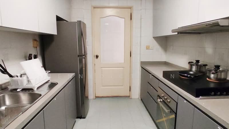 Tiara, 1 Kim Seng Walk, Room Rental, 200 sqft, Apartment For Rent, by Bennedict Tan, 500171027 - Kitchen - PropertyGuru.com.sg