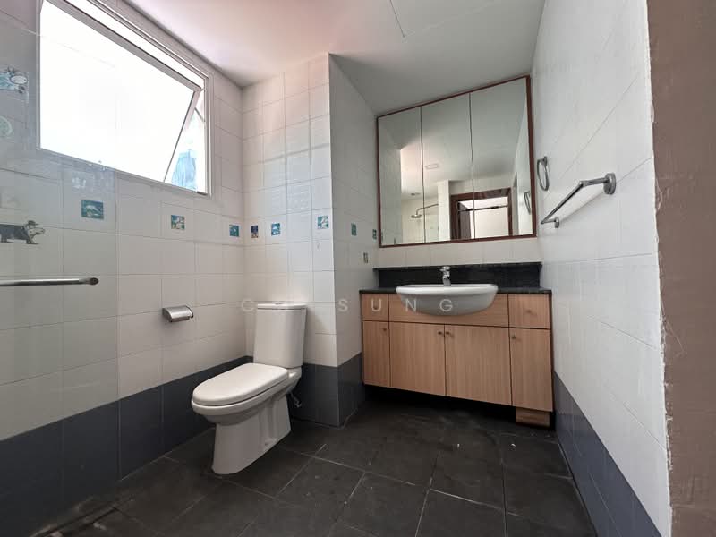 Rare Renovated Corner Terrace 5 Bed 4 Baths Seletar / YCK, , 5 Bedrooms, 3,594 sqft, Corner Terrace For Rent, by CD Sung, 500171034 - Bathroom - PropertyGuru.com.sg