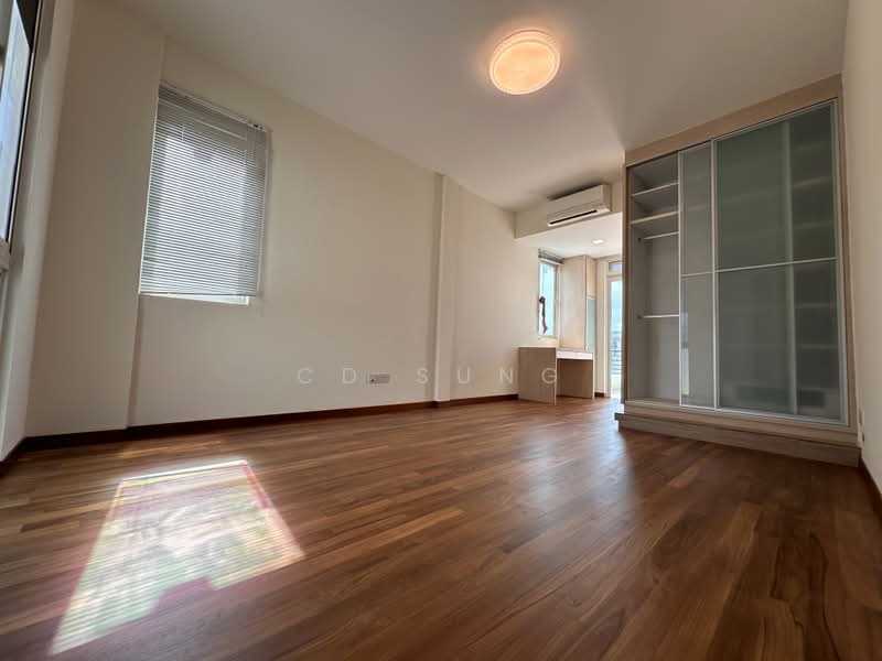 Rare Renovated Corner Terrace 5 Bed 4 Baths Seletar / YCK, , 5 Bedrooms, 3,594 sqft, Corner Terrace For Rent, by CD Sung, 500171034 - Bedroom - PropertyGuru.com.sg