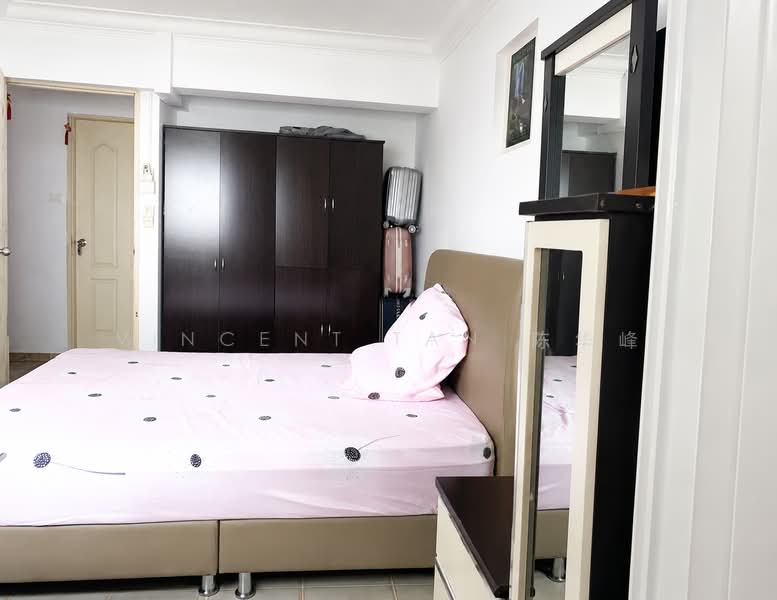 304 Shunfu Road, 304 Shunfu Road, Room Rental, 120 sqft, HDB Flat For Rent, by Vincent Tan 陈华峰, 500171036 - Bedroom - PropertyGuru.com.sg