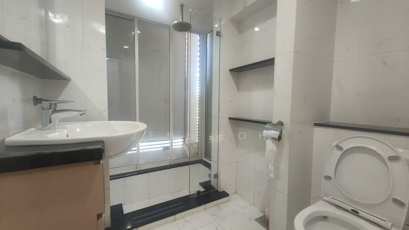 Savannah Condopark, 31 Simei Rise, 3 Bedrooms, 1,023 sqft, Condominium For Rent, by Jenn Loh, 500171041 - Bathroom - PropertyGuru.com.sg