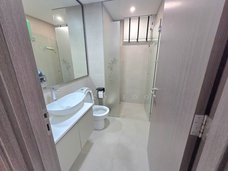 Vue 8 Residence, 99 Pasir Ris Heights, 4 Bedrooms, 1,313 sqft, Condominium For Rent, by Judy Foo, 500171045 - Common Bathroom - PropertyGuru.com.sg