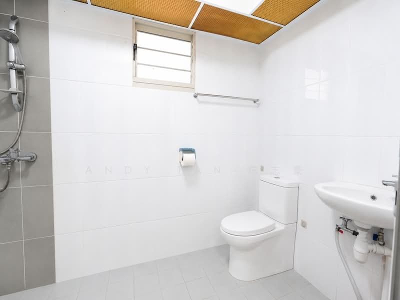 216A Compassvale Drive, 216A Compassvale Drive, 3 Bedrooms, 1,205 sqft, HDB Flat For Sale, by Andy Tan 陈志豪, 500171046 - Bathroom - PropertyGuru.com.sg