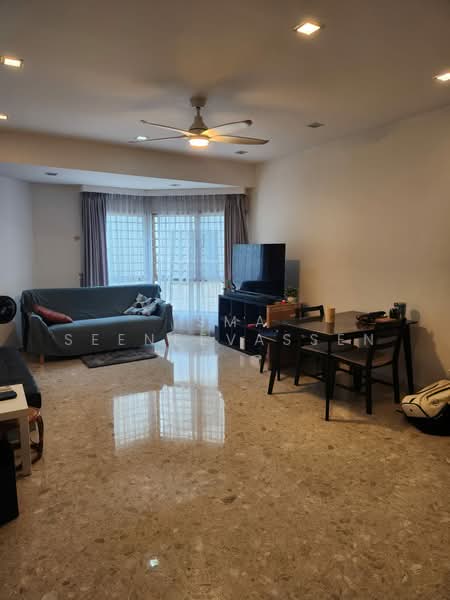Eastwood Centre, 20 Eastwood Road, 2 Bedrooms, 926 sqft, Apartment For Rent, by Isma Seeneevassen, 500171058 - Living Room - PropertyGuru.com.sg