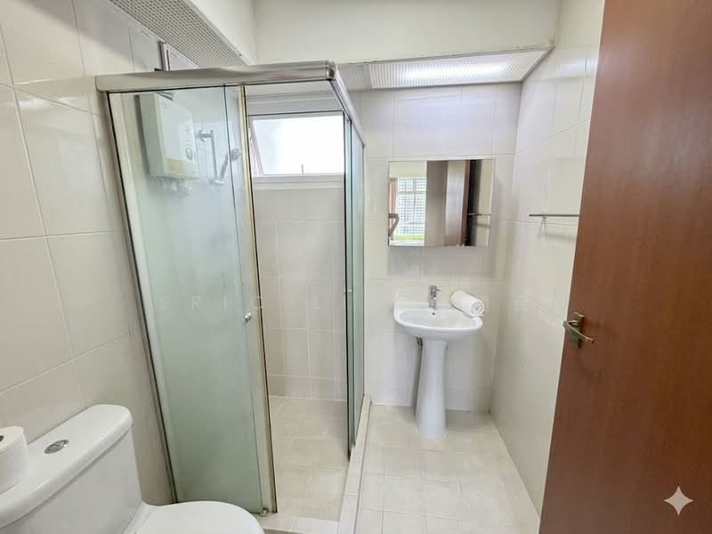 10A Boon Tiong Road, 10A Boon Tiong Road, 3 Bedrooms, 990 sqft, HDB Flat For Sale, by Eric Lim 林勇合, 500171071 - Bathroom - PropertyGuru.com.sg