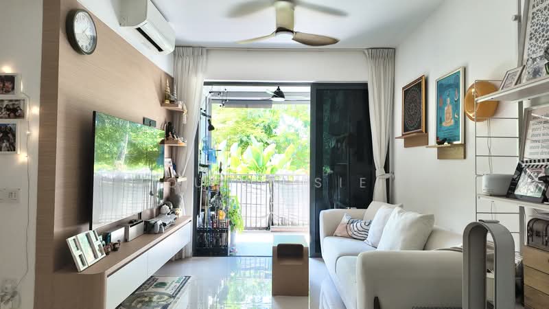 The Florence Residences, 95 Hougang Avenue 2, 3 Bedrooms, 1,023 sqft, Condominium For Sale, by Queen Sie, 500171083 - Living Room - PropertyGuru.com.sg