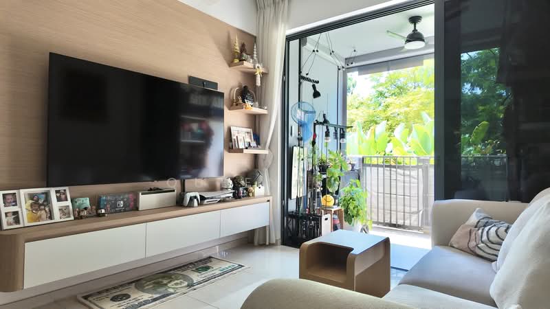The Florence Residences, 95 Hougang Avenue 2, 3 Bedrooms, 1,023 sqft, Condominium For Sale, by Queen Sie, 500171083 - Living Room - PropertyGuru.com.sg