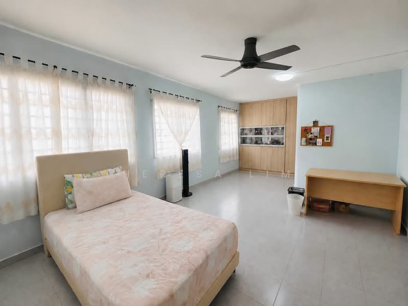 932 Jurong West Street 92, 932 Jurong West Street 92, 3 Bedrooms, 1,108 sqft, HDB Flat For Sale, by Theresa Lim, 500171086 - Bedroom - PropertyGuru.com.sg