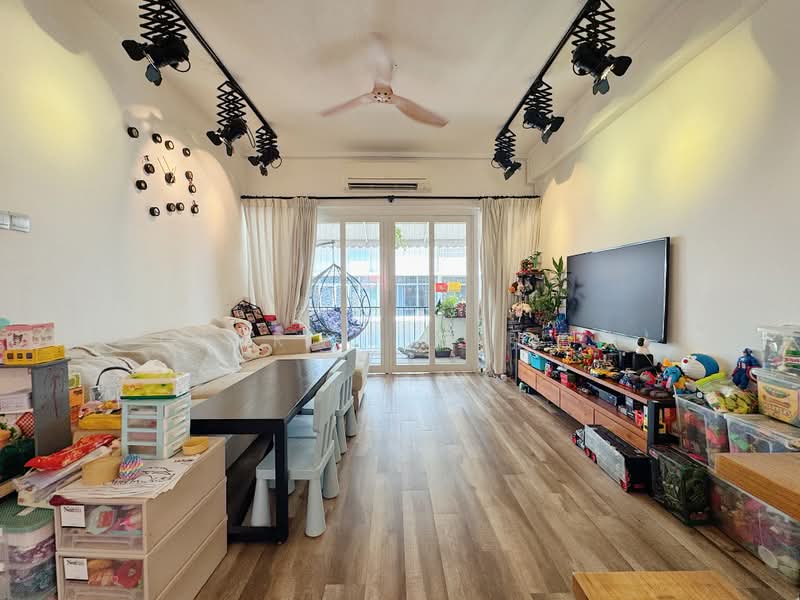 Joo Chiat Apartments, 293 Onan Road, 3 Bedrooms, 1,428 sqft, Apartment For Sale, by Gerri Teo 张蕙荧, 500171094 - Living Room - PropertyGuru.com.sg