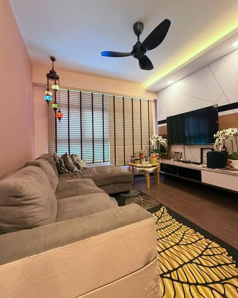 224B Sumang Lane, 224B Sumang Lane, 3 Bedrooms, 1,001 sqft, HDB Flat For Sale, by Aminuddin Hashim, 500171099 - Living Room - PropertyGuru.com.sg