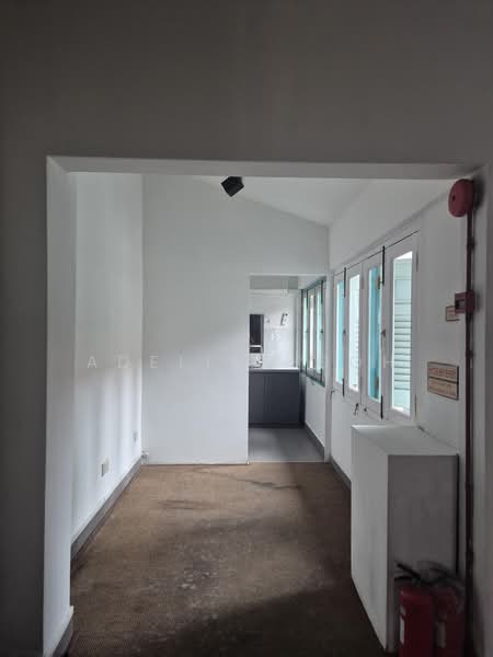 Amoy Street Shophouse - Cosy & Bright - Immediate - Cheap $, Amoy Street, Boat Quay / Raffles Place / Marina, 1,000 sqft, Office For Rent, by Adeline Goh, 500171104 - Kitchen - CommercialGuru.com.sg