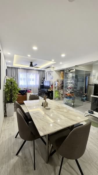 12 Jalan Bukit Merah, 12 Jalan Bukit Merah, 3 Bedrooms, 1,130 sqft, HDB Flat For Sale, by Jackson Chen, 500171114 - Living Room - PropertyGuru.com.sg
