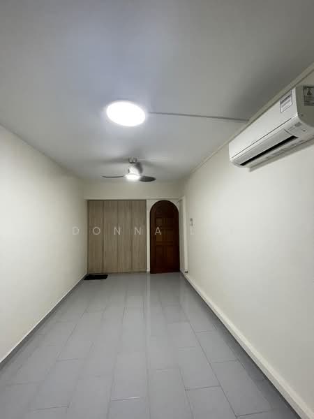 435 Hougang Avenue 8, 435 Hougang Avenue 8, Room Rental, 200 sqft, HDB Flat For Rent, by Donna Lwi, 500171116 - Interior - PropertyGuru.com.sg