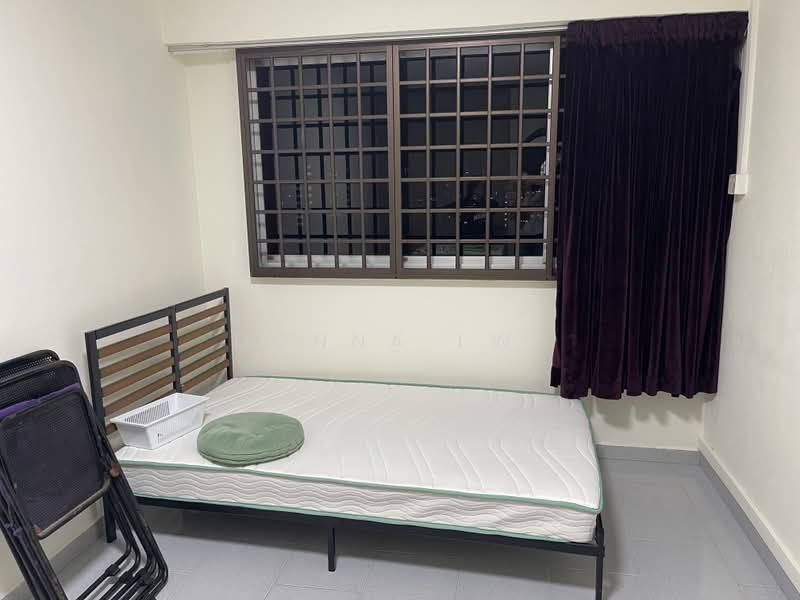 435 Hougang Avenue 8, 435 Hougang Avenue 8, Room Rental, 200 sqft, HDB Flat For Rent, by Donna Lwi, 500171116 - Bedroom - PropertyGuru.com.sg