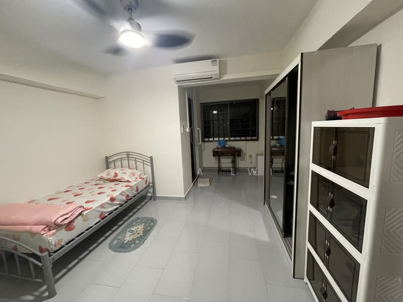 435 Hougang Avenue 8, 435 Hougang Avenue 8, Room Rental, 200 sqft, HDB Flat For Rent, by Donna Lwi, 500171116 - Bedroom - PropertyGuru.com.sg