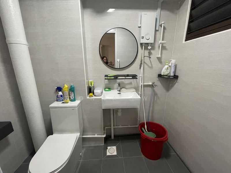 435 Hougang Avenue 8, 435 Hougang Avenue 8, Room Rental, 200 sqft, HDB Flat For Rent, by Donna Lwi, 500171116 - Bathroom - PropertyGuru.com.sg