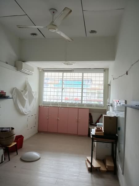 Nice Semi-D House for Sale, lengkong Dua, 4 Bedrooms, 3,000 sqft, Semi-Detached House For Sale, by Anand Ganesan, 500171118 - Interior - PropertyGuru.com.sg