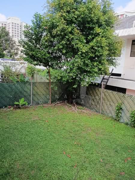 Nice Semi-D House for Sale, lengkong Dua, 4 Bedrooms, 3,000 sqft, Semi-Detached House For Sale, by Anand Ganesan, 500171118 - Garden - PropertyGuru.com.sg