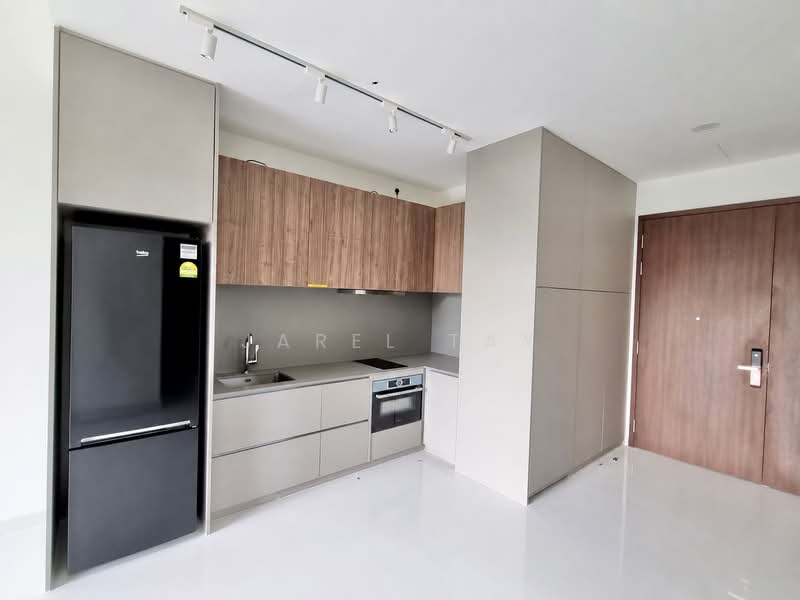 Parksuites, 18 Holland Grove Road, 2 Bedrooms, 786 sqft, Condominium For Sale, by Jarel Tay, 500171119 - Kitchen - PropertyGuru.com.sg