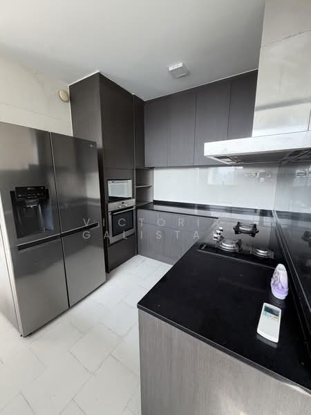 Rivergate, 93 Robertson Quay, 4 Bedrooms, 2,077 sqft, Condominium For Rent, by Victoria Galistan, 500171158 - Kitchen - PropertyGuru.com.sg