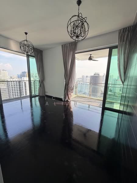Rivergate, 93 Robertson Quay, 4 Bedrooms, 2,077 sqft, Condominium For Rent, by Victoria Galistan, 500171158 - Balcony - PropertyGuru.com.sg