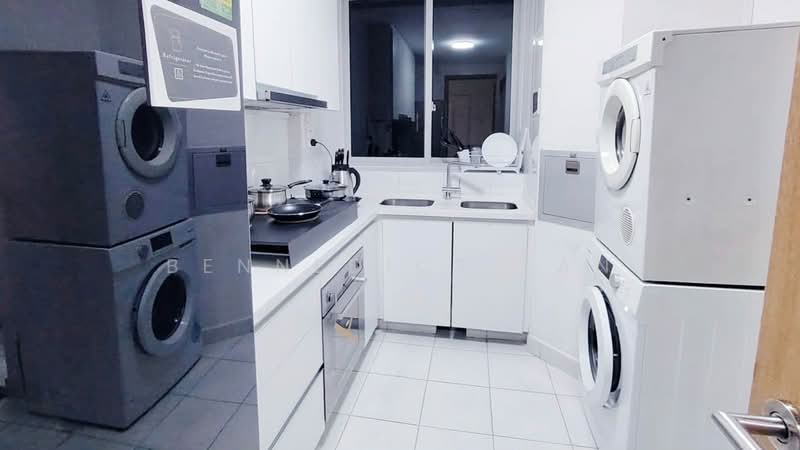 The Stellar, 6 West Coast Road, Room Rental, 120 sqft, Condominium For Rent, by Bennedict Tan, 500171159 - Kitchen - PropertyGuru.com.sg