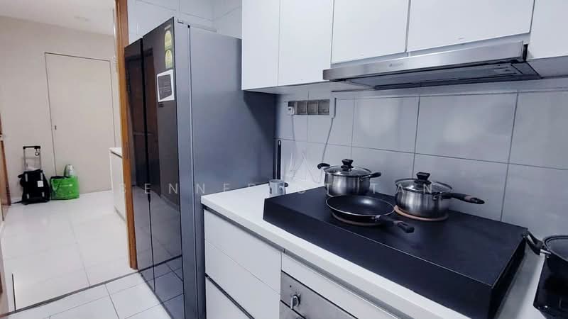 The Stellar, 6 West Coast Road, Room Rental, 120 sqft, Condominium For Rent, by Bennedict Tan, 500171159 - Kitchen - PropertyGuru.com.sg