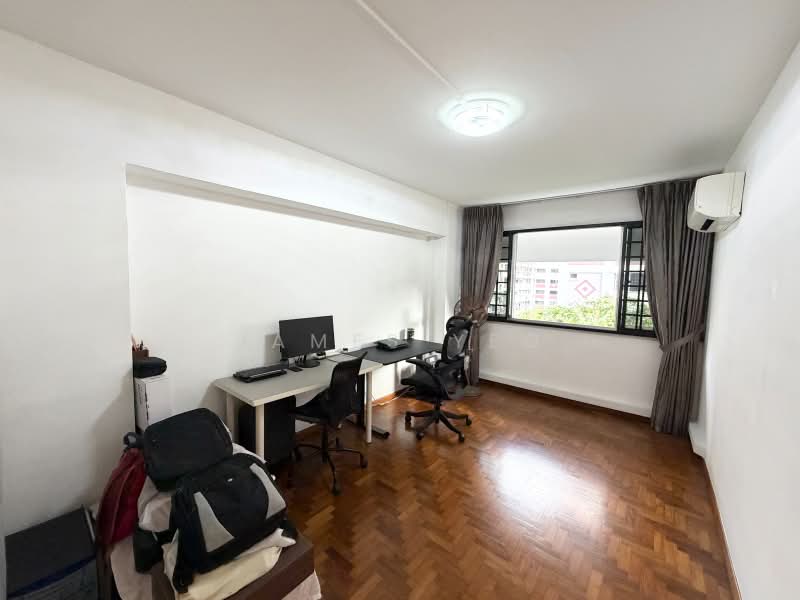 241 Bishan Street 22, 241 Bishan Street 22, 3 Bedrooms, 1,227 sqft, HDB Flat For Sale, by James Yeo, 500171168 - Study - PropertyGuru.com.sg