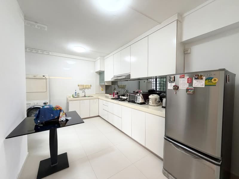 241 Bishan Street 22, 241 Bishan Street 22, 3 Bedrooms, 1,227 sqft, HDB Flat For Sale, by James Yeo, 500171168 - Kitchen - PropertyGuru.com.sg
