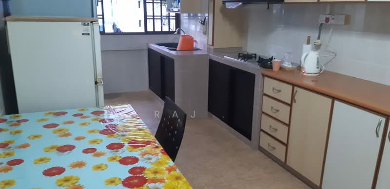 219 Tampines Street 24, 219 Tampines Street 24, 2 Bedrooms, 735 sqft, HDB Flat For Rent, by Raj ., 500171173 - Kitchen - PropertyGuru.com.sg
