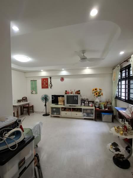 482 Admiralty Link, 482 Admiralty Link, Room Rental, 100 sqft, HDB Flat For Rent, by JOE NG, 500171188 - Living Room - PropertyGuru.com.sg
