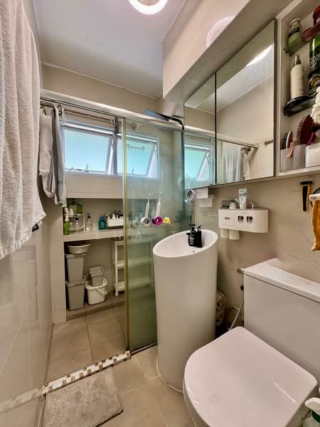 772 Pasir Ris Street 71, 772 Pasir Ris Street 71, 3 Bedrooms, 1,302 sqft, HDB Flat For Sale, by Ena Teo, 500171190 - Bathroom - PropertyGuru.com.sg