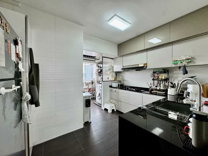 772 Pasir Ris Street 71, 772 Pasir Ris Street 71, 3 Bedrooms, 1,302 sqft, HDB Flat For Sale, by Ena Teo, 500171190 - Kitchen - PropertyGuru.com.sg