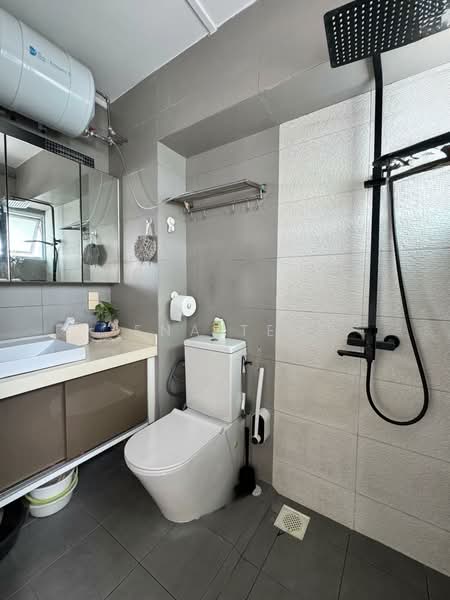 772 Pasir Ris Street 71, 772 Pasir Ris Street 71, 3 Bedrooms, 1,302 sqft, HDB Flat For Sale, by Ena Teo, 500171190 - Bathroom - PropertyGuru.com.sg