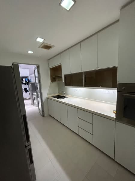 The Linear, 880 Upper Bukit Timah Road, Room Rental, 150 sqft, Apartment For Rent, by Tricia Tay, 500171197 - Kitchen - PropertyGuru.com.sg