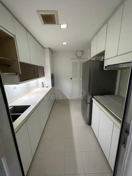 The Linear, 880 Upper Bukit Timah Road, Room Rental, 150 sqft, Apartment For Rent, by Tricia Tay, 500171197 - Kitchen - PropertyGuru.com.sg