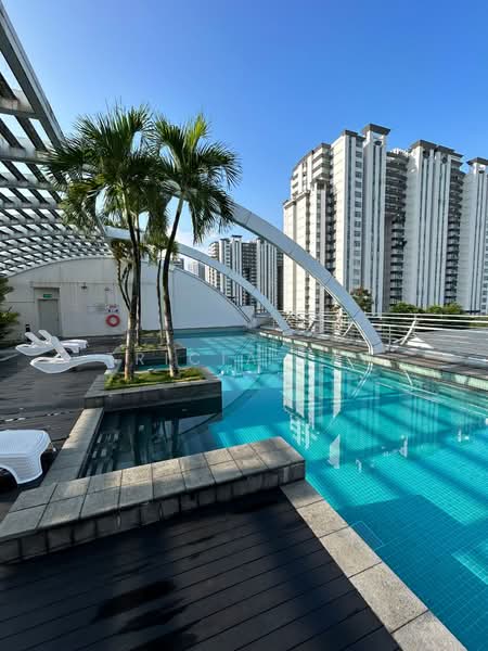 The Linear, 880 Upper Bukit Timah Road, Room Rental, 150 sqft, Apartment For Rent, by Tricia Tay, 500171197 - Exterior - PropertyGuru.com.sg